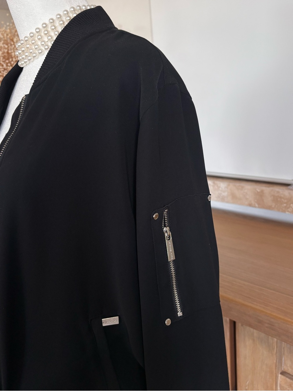 MICHAEL Michael Kors Black Silky Bomber Jacket Silver Zip L Y2K Fall - Picture 12 of 13